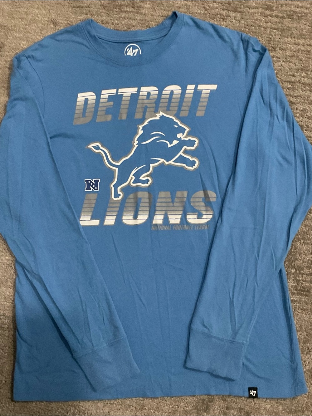 47 Detroit Lions Long-Sleeve Crew Tee - Light Blue with Silver Logo